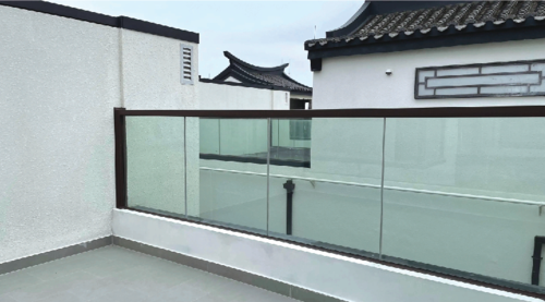 玻璃護(hù)欄