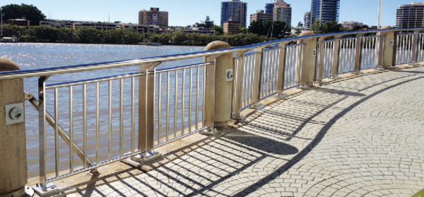 不銹鋼護(hù)欄