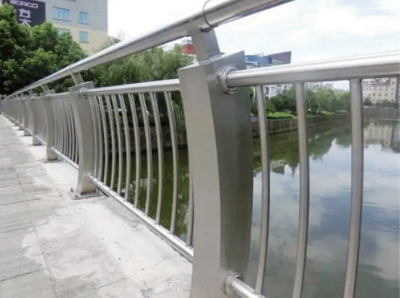 不銹鋼護(hù)欄